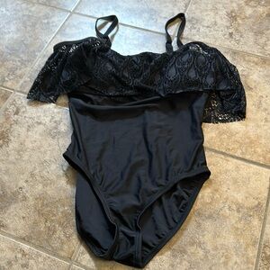 Venus black 1 piece